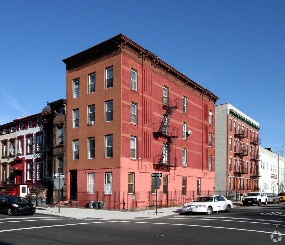 Building Photo 12/03/06 - 157 Stuyvesant Ave