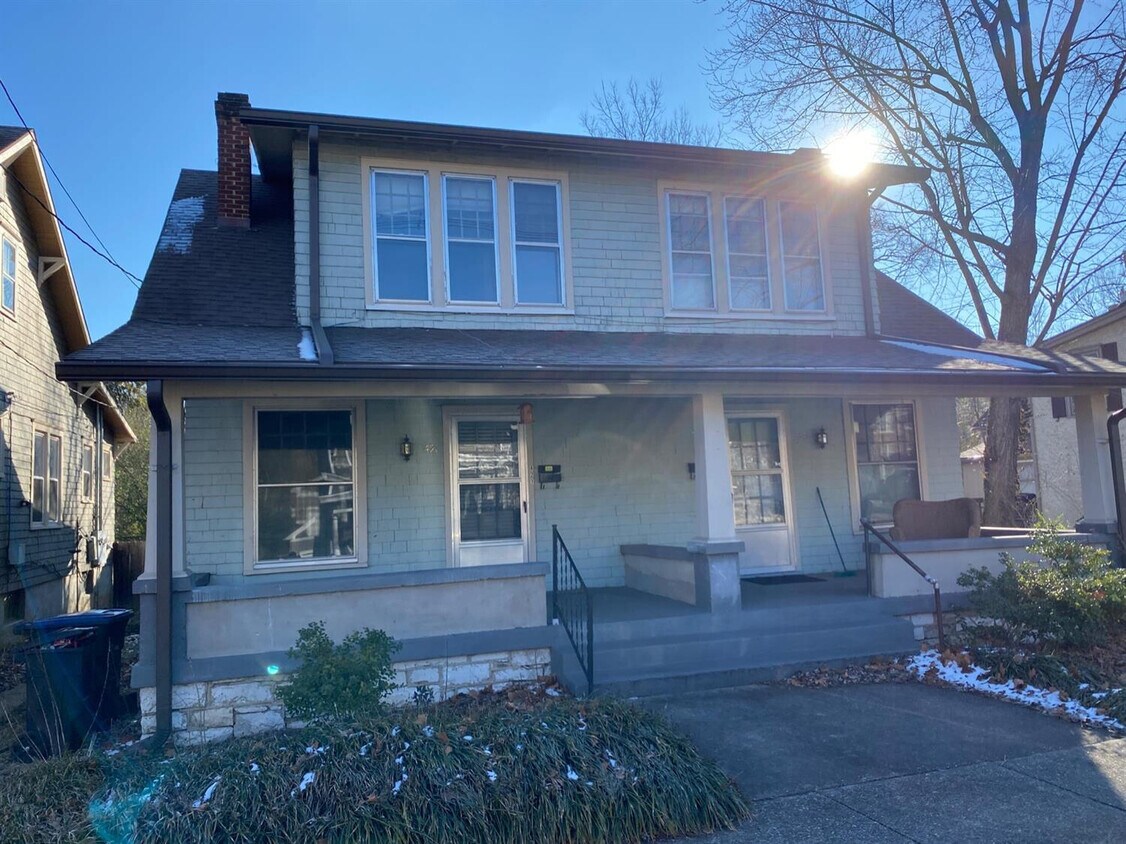 Primary Photo - 423 Steele St