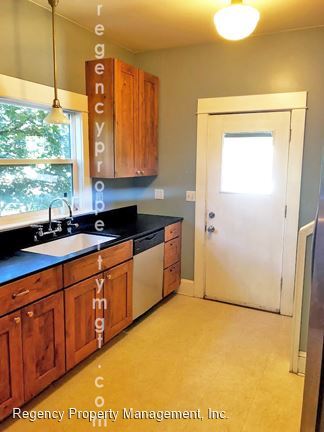 Building Photo - 4 br, 2 bath House - 5614 NE 27th Ave
