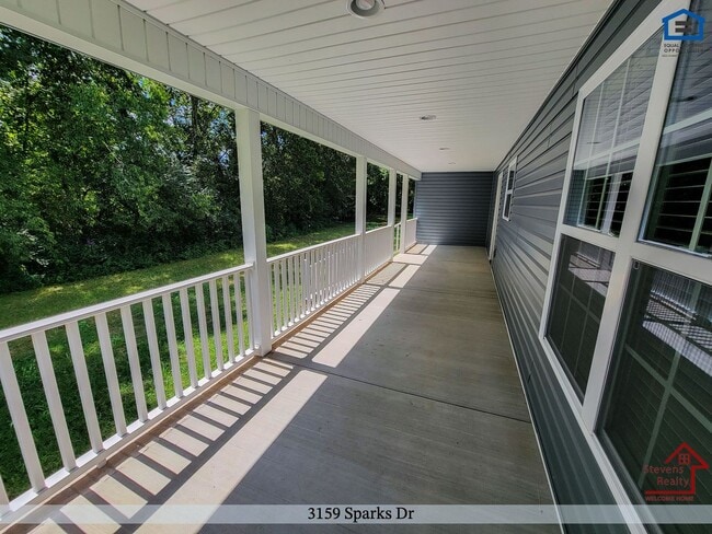 Building Photo - 3159 Sparks Dr