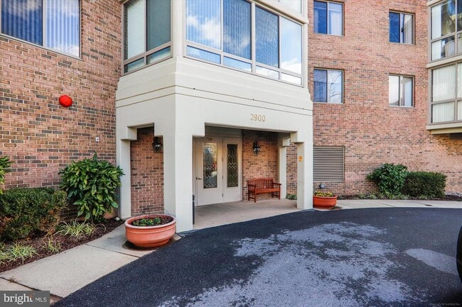 Building Photo - 2900 N Leisure World Blvd
