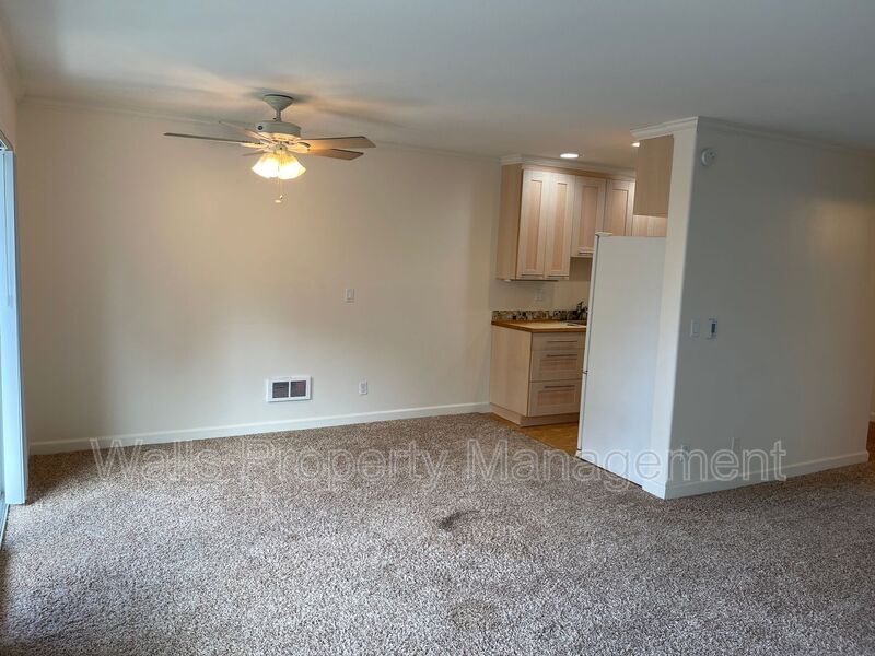 Primary Photo - 7060 Lincoln Park Way SW