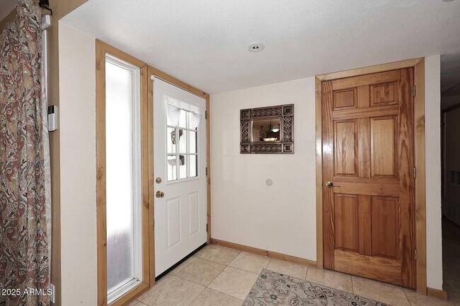 Foto del edificio - 6414 N 87th St