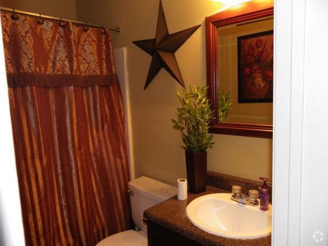 Baño - River Ranch Apartments