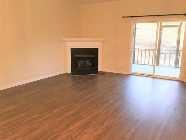 Building Photo - 144 Buchanan Lane