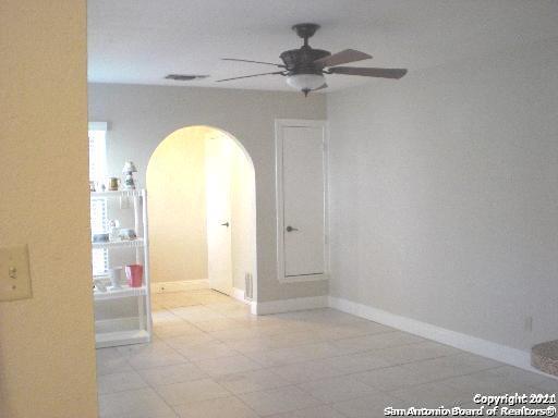 Foto del edificio - 738 Rosewood Ave