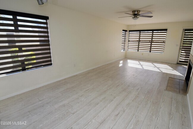 Foto del edificio - 5855 N Kolb Rd
