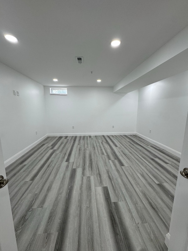 Building Photo - 8611 Lonicera Ct