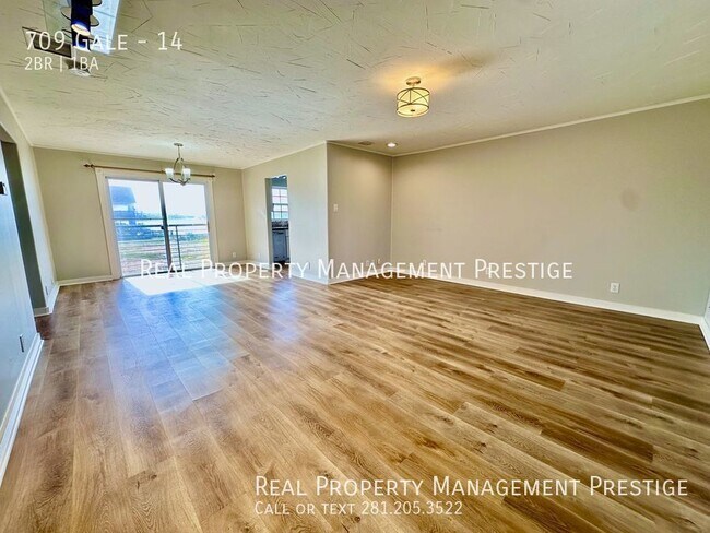 Foto del edificio - Charming 2 Bed 1 Bathroom Condo in the hea...