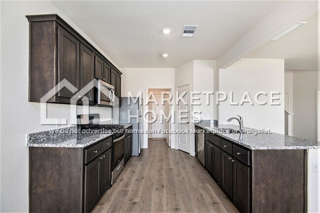 Foto del edificio - 10909 Gray Mare Dr