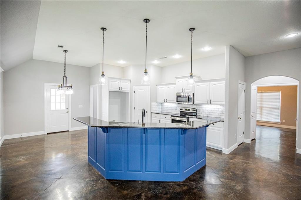 2552 N Tavistock Ct, Fayetteville, AR 72704 House Rental in