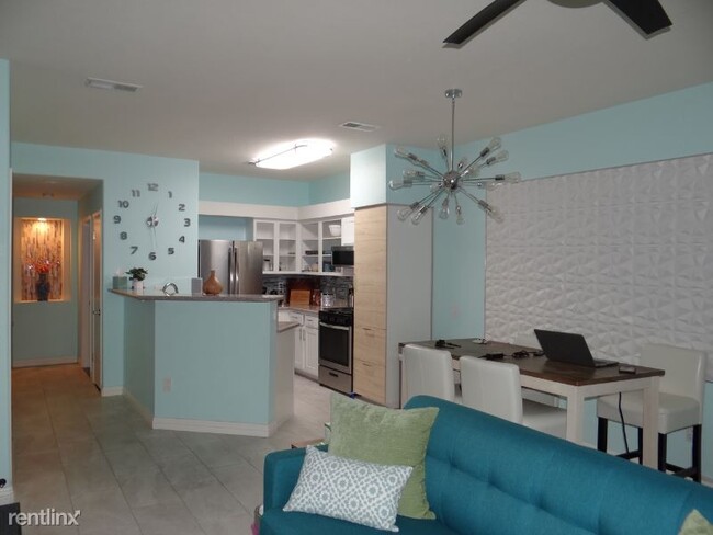 Building Photo - 2 br, 2 bath Condo - W. Harmon Ave.