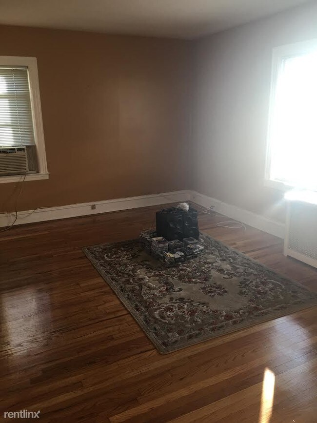 Foto del edificio - 8002 Cowles Ct