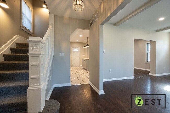 Foto del edificio - !! Spacious 4 Bed, 2 full bath 1974sqft Re...