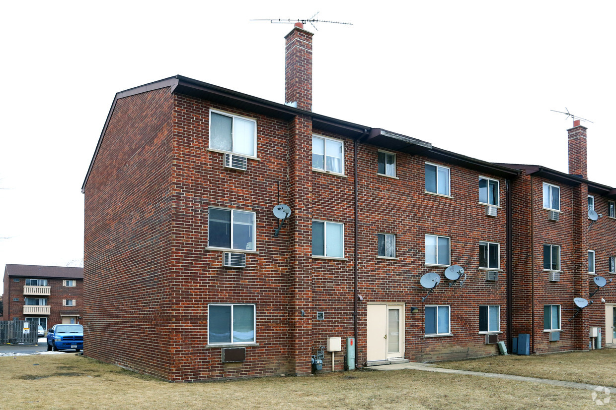 Building Photo - 145 Oliver Ct