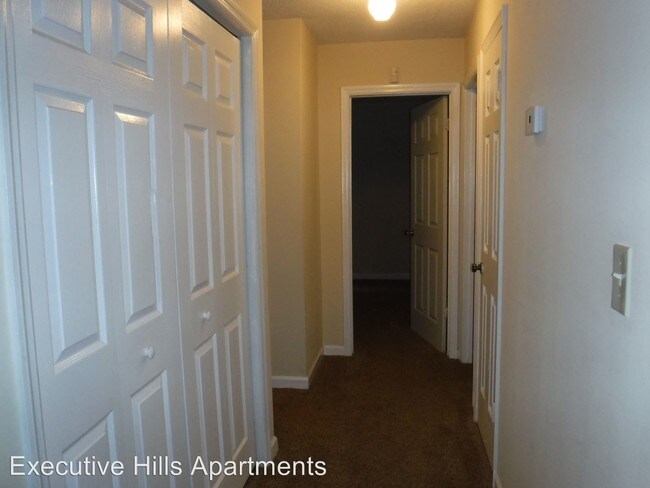 Foto del edificio - 1506 Barrington Rd NW