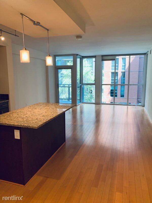 Building Photo - 1 br, 1 bath Condo - Velocity