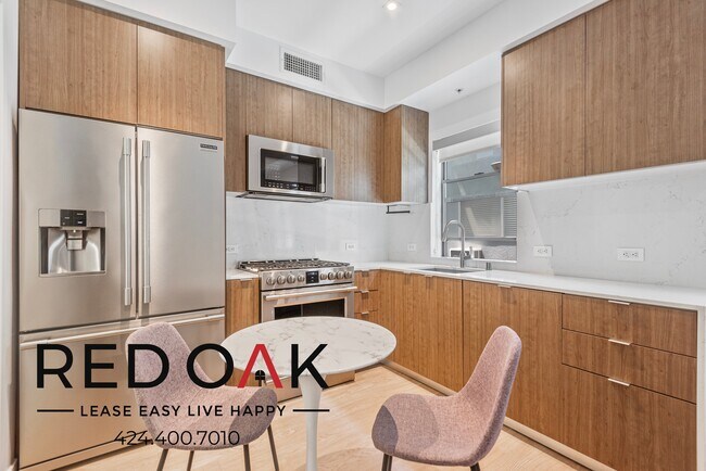 Foto del edificio - 11649 Mayfield Ave