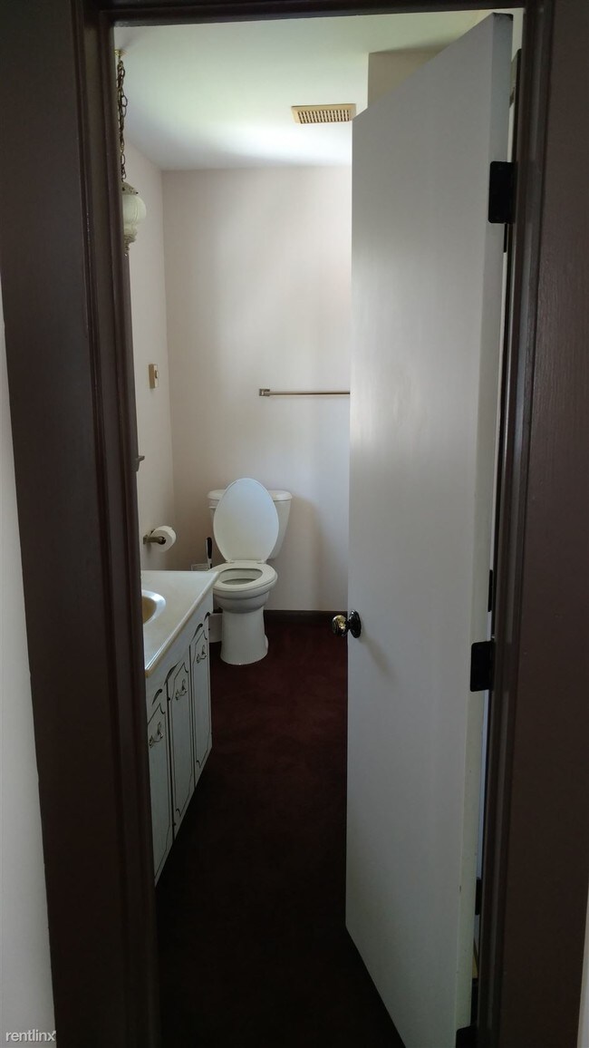 Building Photo - 919 Sycamore St