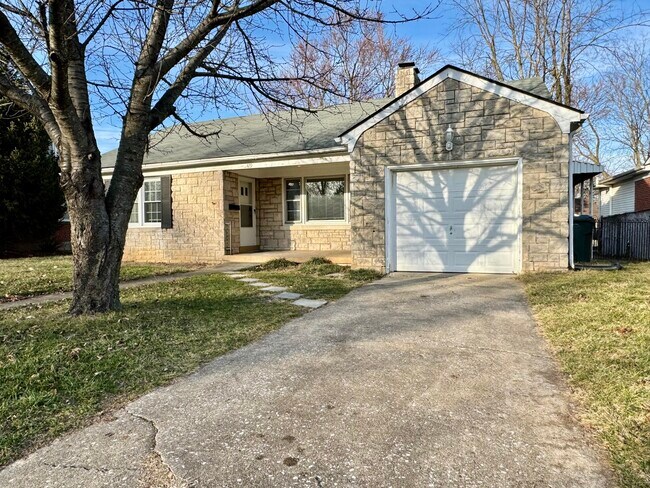 Foto del edificio - 479 Stratford Dr