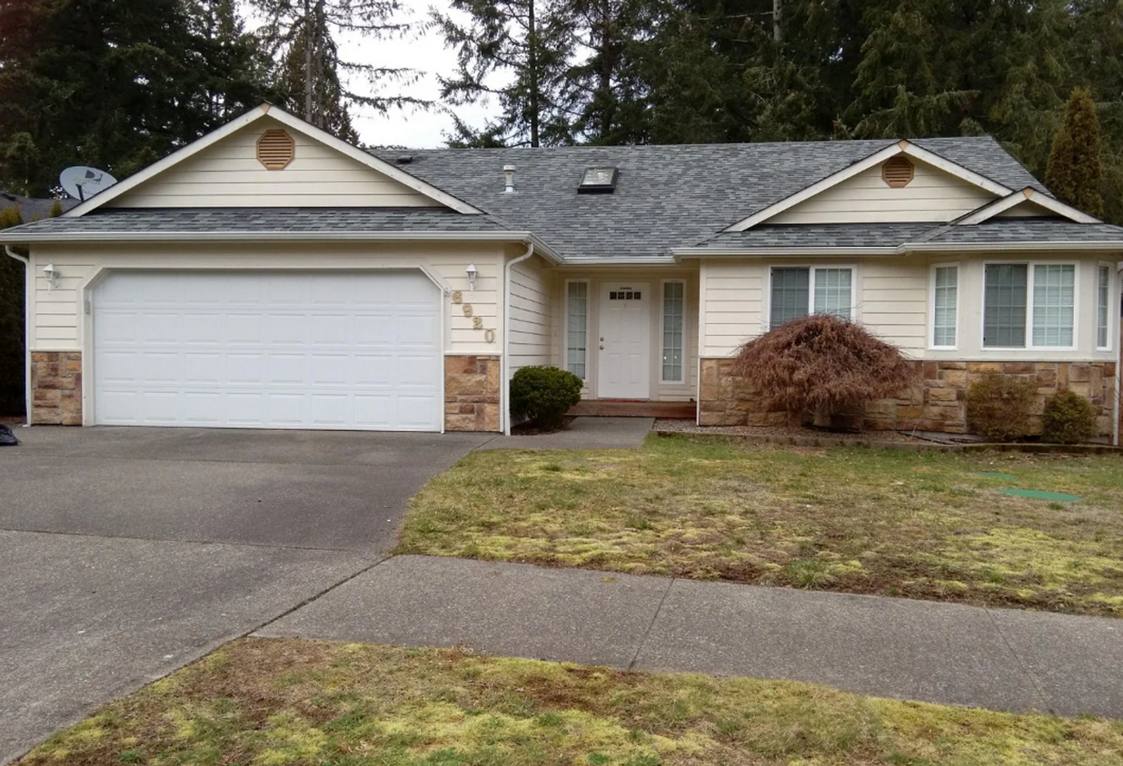 Primary Photo - Spacious 3 bedroom in Lacey!