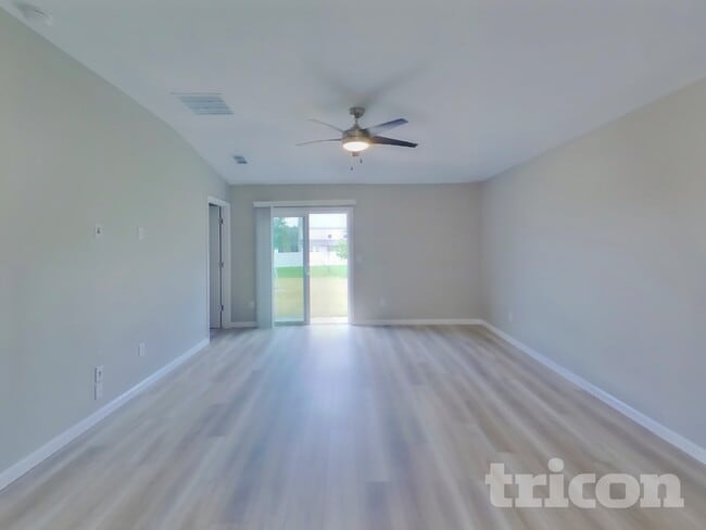 Building Photo - 2881 Grand Finale St