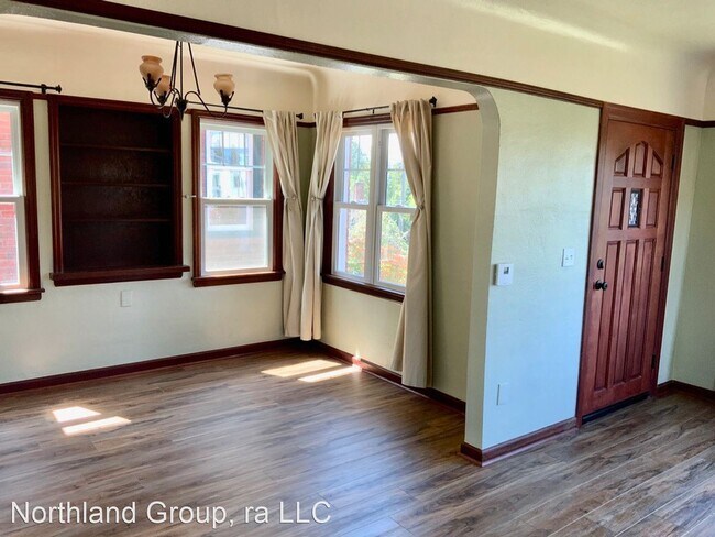 Building Photo - 3 br, 2 bath House - 2652 48th Ave SW