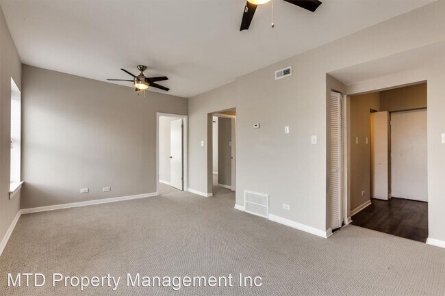 Foto del edificio - 4500 N Kilbourn Ave