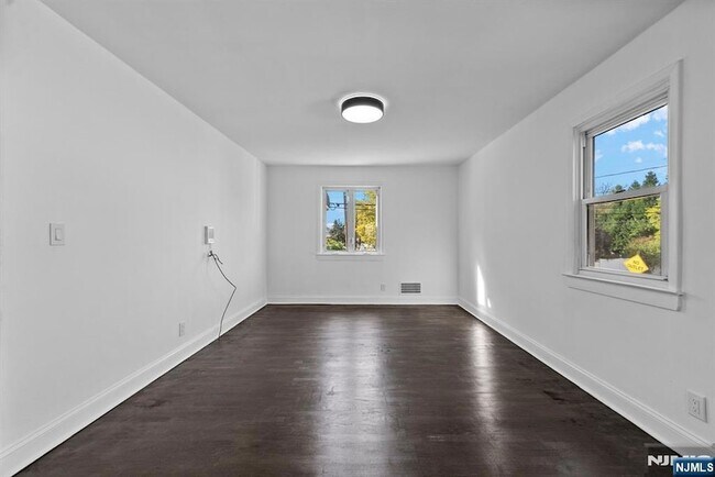 Building Photo - 514-518 Lafayette Avenue Unit