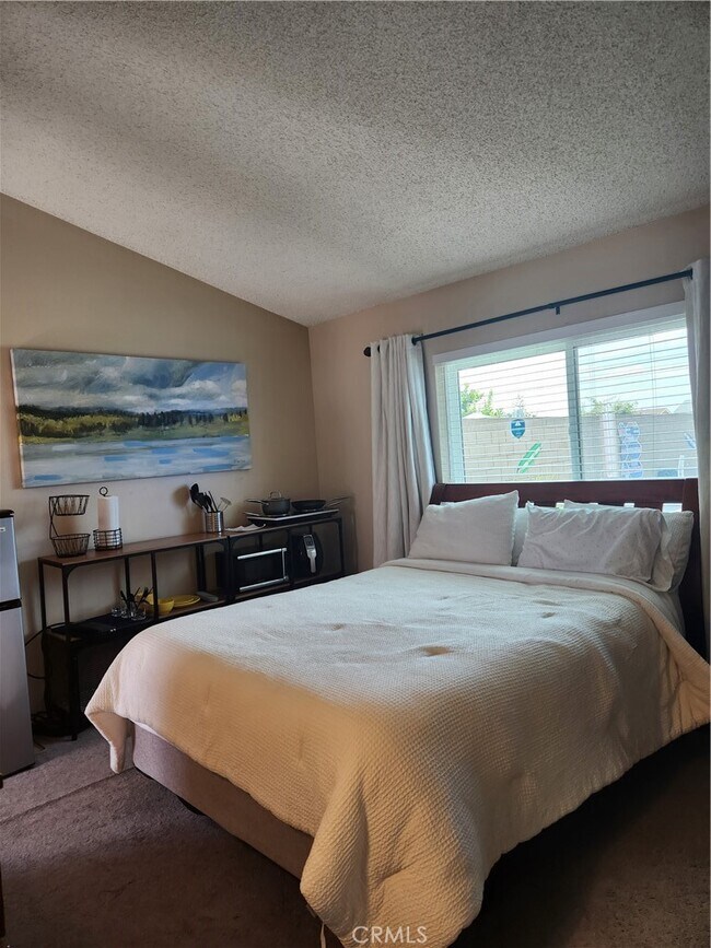 Foto del edificio - 14901 Silvertree Rd