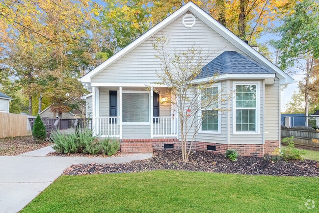 Building Photo - 704 Dunwoody Dr