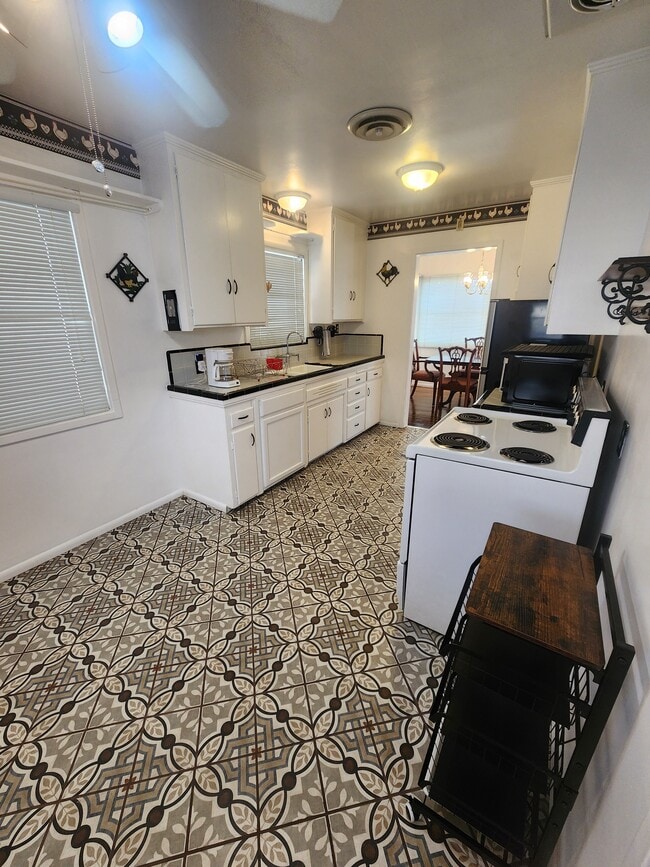 Foto del edificio - 2119 Wingland Dr