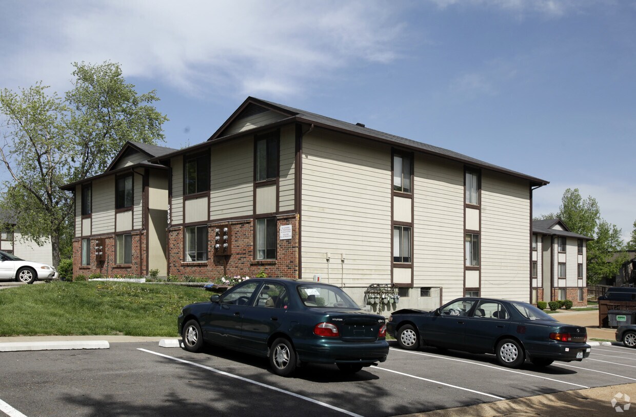 Building Photo - Lemay Manor I
