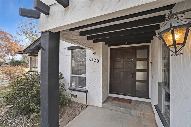 Building Photo - 6120 Palm Dr