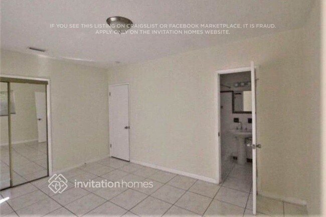 Foto del edificio - 15615 NE 5th Ct