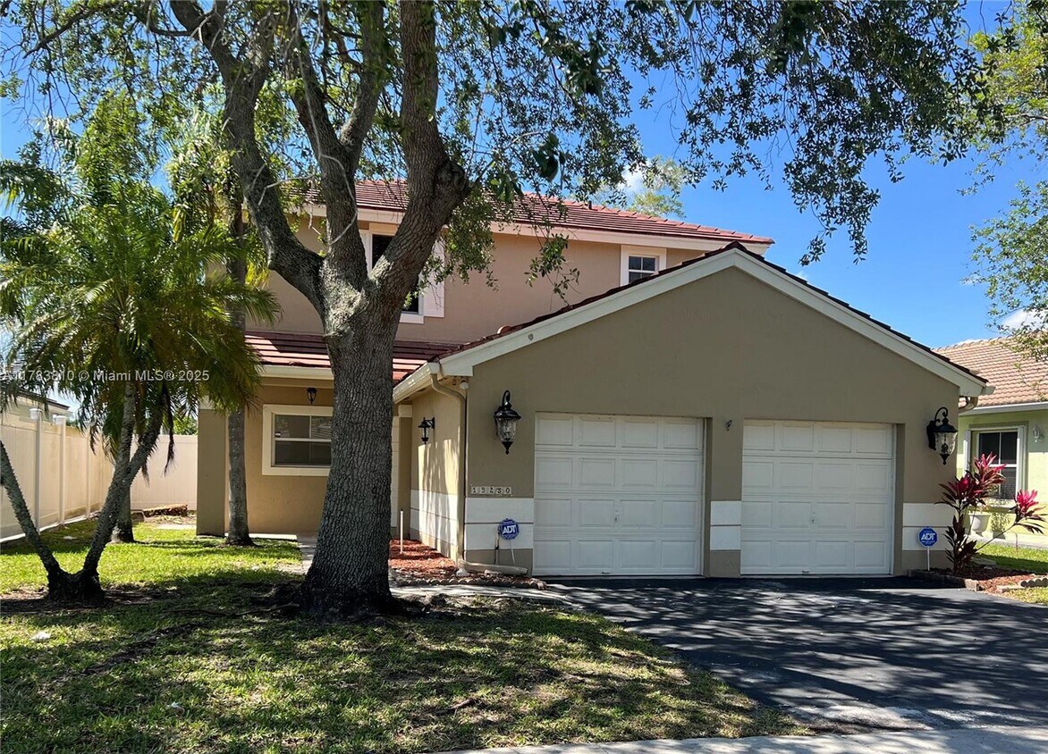 Primary Photo - 19250 NW 22nd St