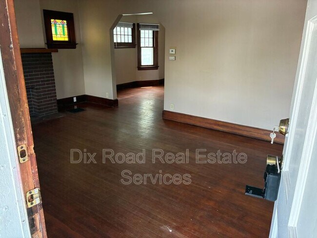 Foto del edificio - 703 N D St