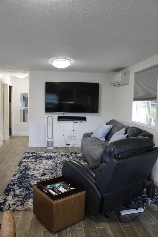 Building Photo - Loha