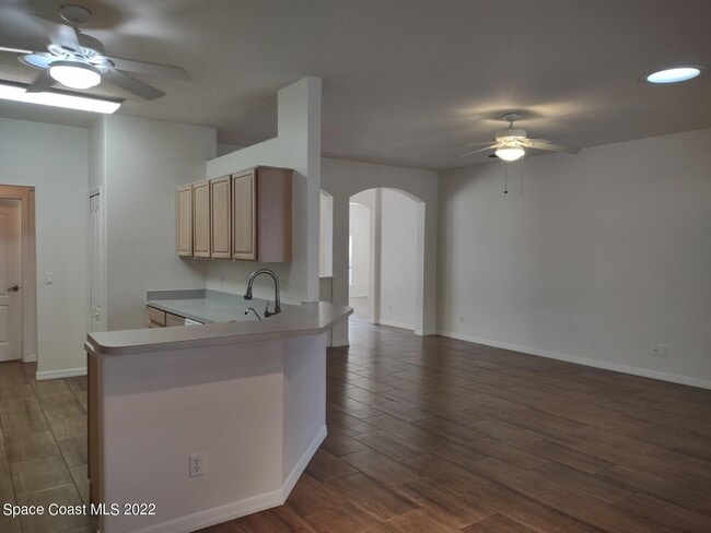 Building Photo - 1792 Ladderback Ct
