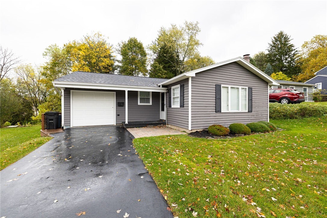 Foto principal - 27 Homestead Dr