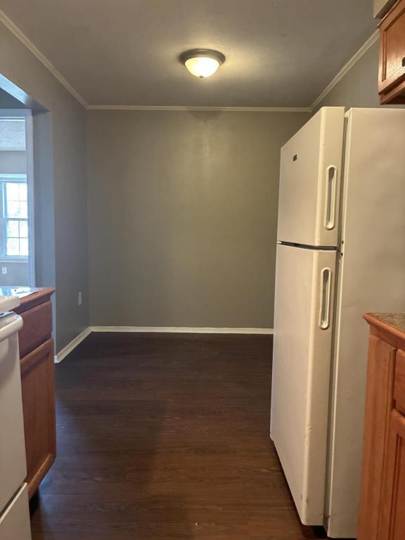 Foto del edificio - 8227 Skysail Ave