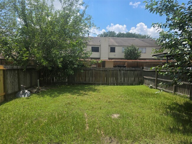 Building Photo - 15515 Martineau St