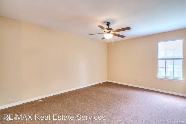 Building Photo - 3 br, 2 bath House - 10004 Georgetown Drive