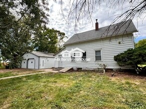 Building Photo - 23568 Maple Ridge