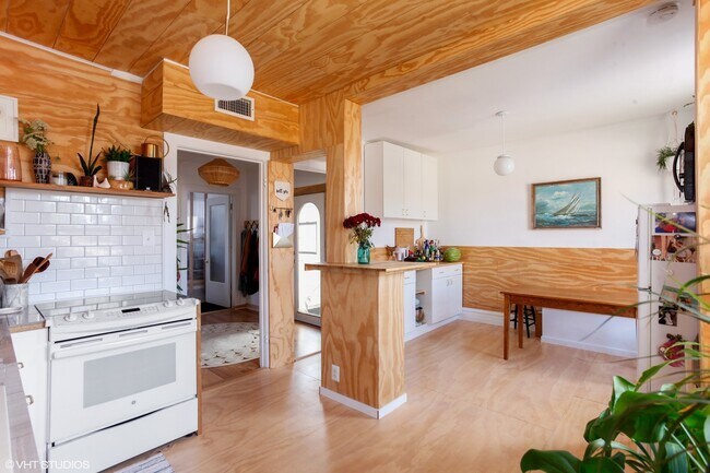 Foto del edificio - 4837 W Irving Park Rd