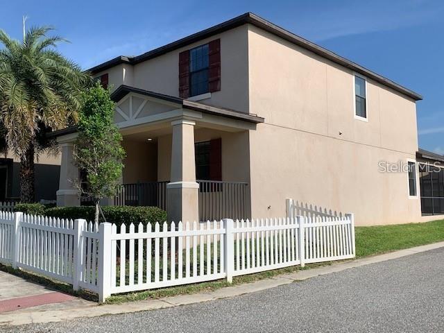 Foto del edificio - 15401 Porter Rd