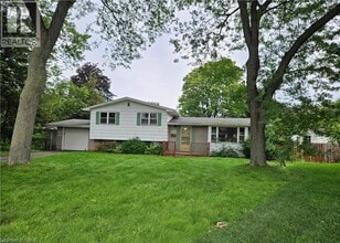 Building Photo - 151 Seneca Ct