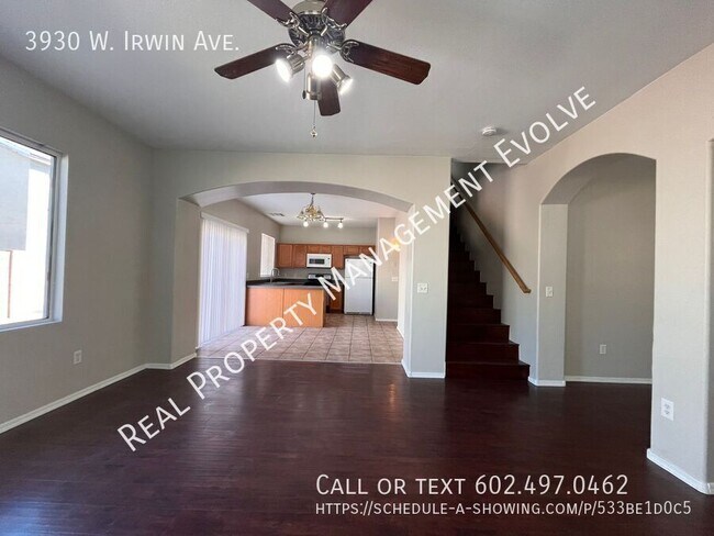 Building Photo - 3 Bed/ 2.5 Bath with Loft!!