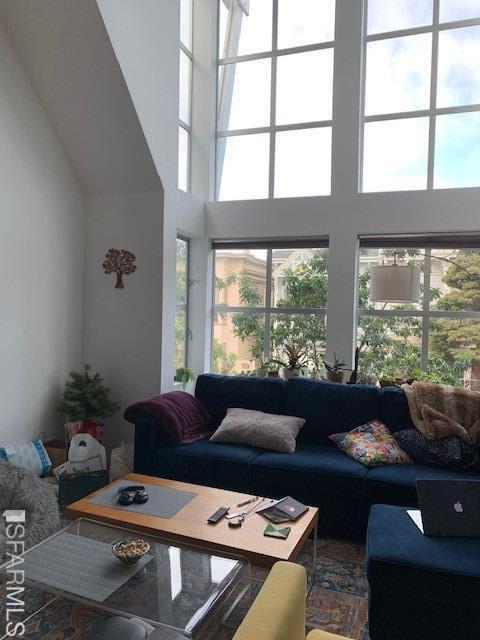 Foto del edificio - 645 Haight St