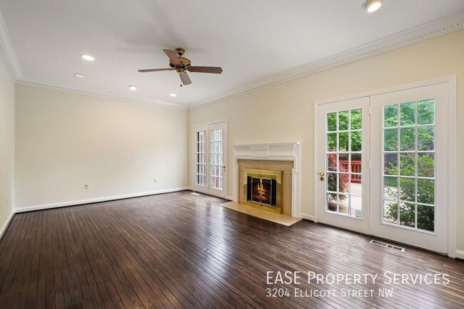 Foto del edificio - 3204 Ellicott St NW